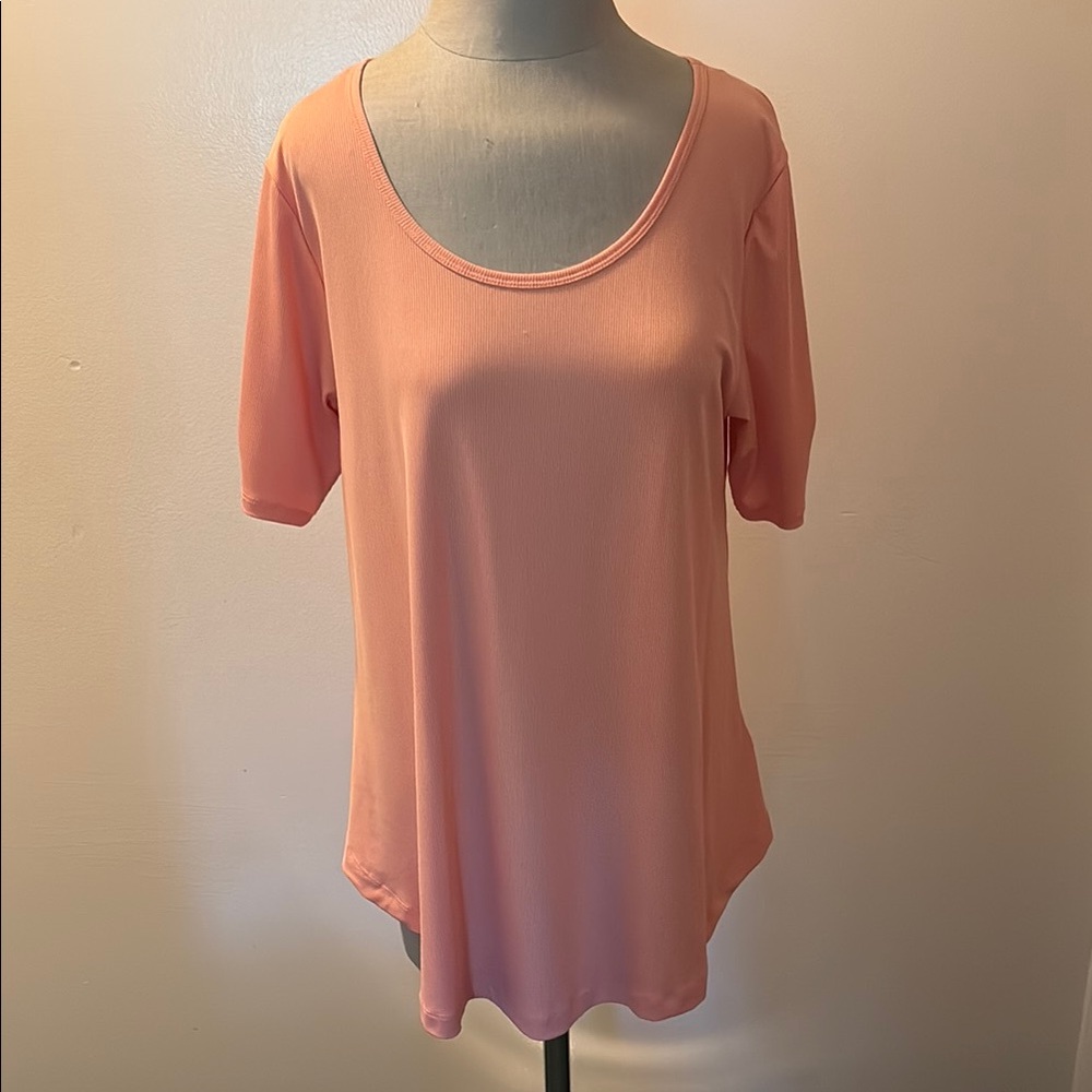 LuLaRoe Morgan Short Sleeve Relaxed Tee size medium